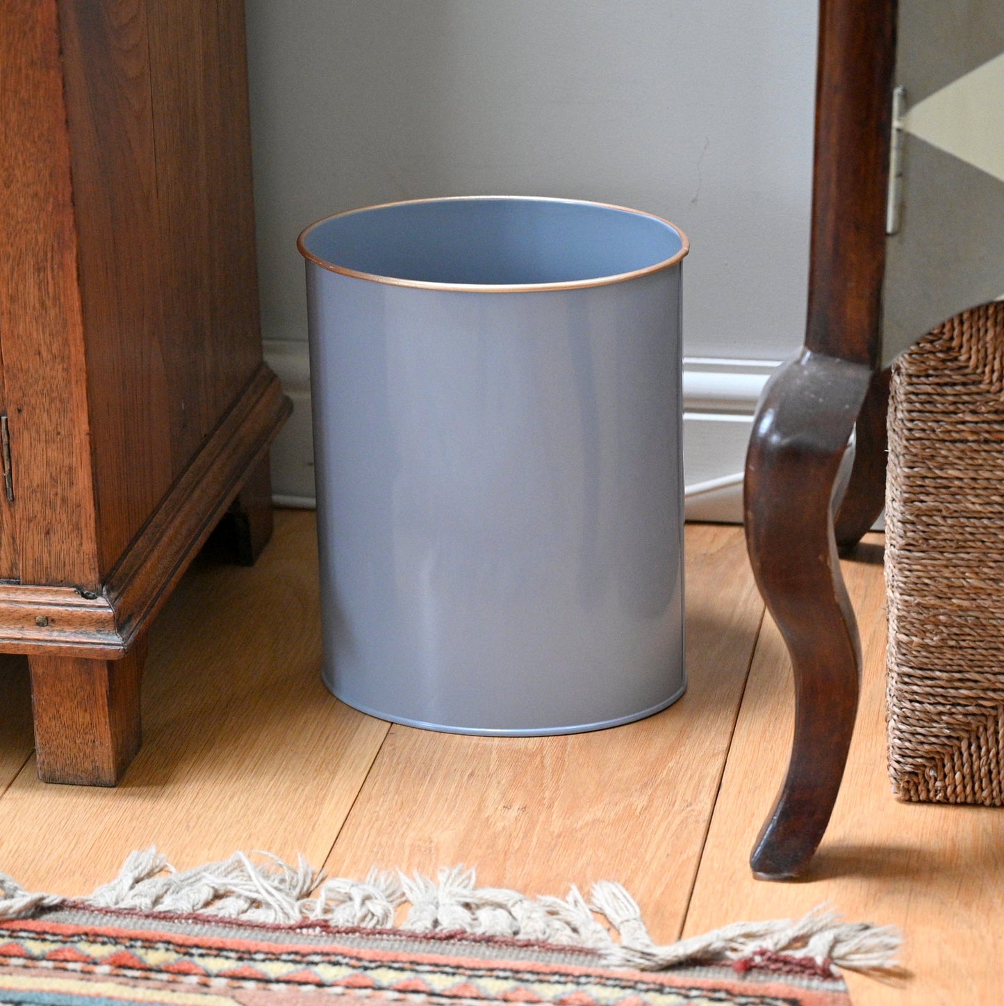 Oval Waste Paper Bin: Pastel Blue