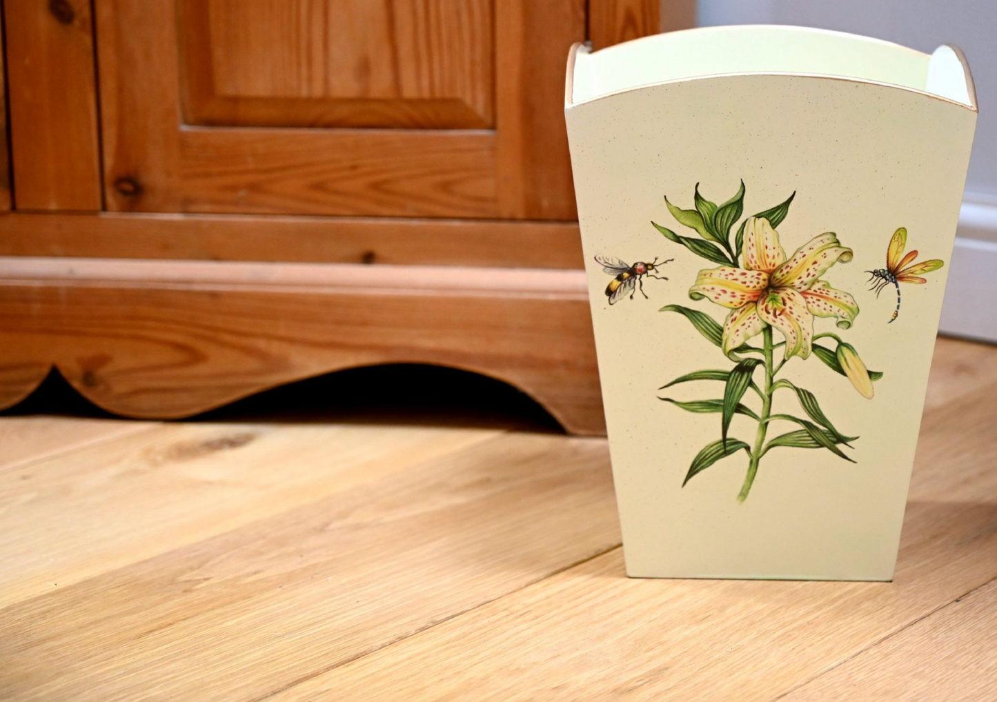 Square Wooden Waste Paper Bin: Japanese Lily